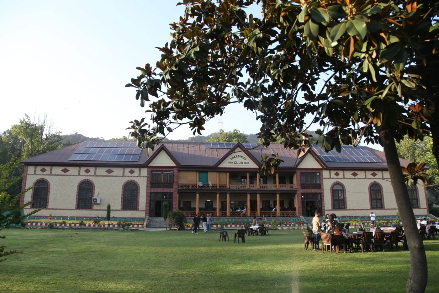 Amar Singh Club Srinagar exterior