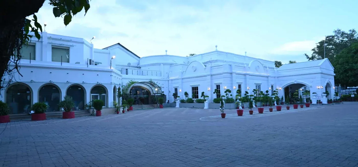 Cawnpore Club — club photograph