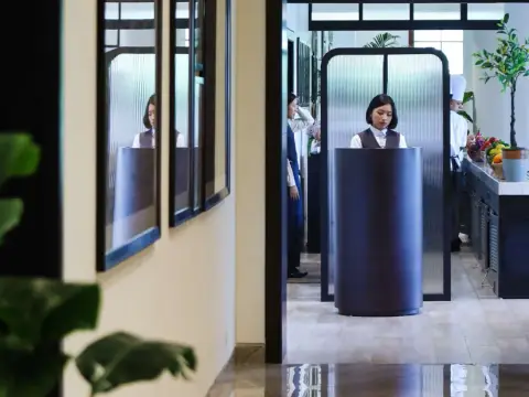 Entrance corridor — DLF Club 3
