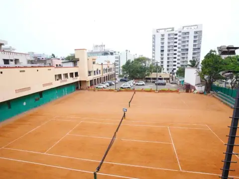 Ibp Century Club — tennis courts