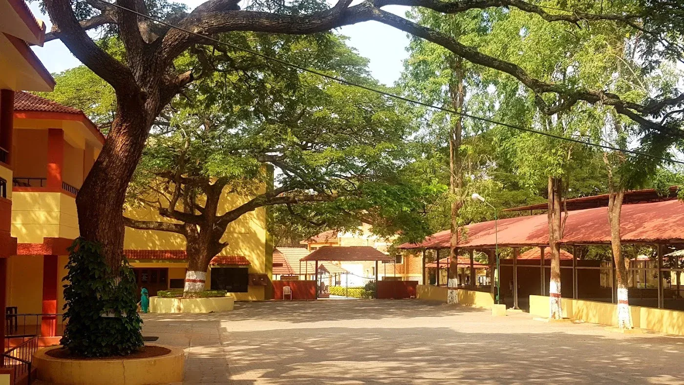Sri Kanteerava Narasimharaja Sports Club main building exterior