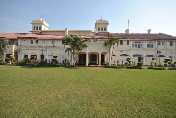 Rajindra Gymkhana & Mahendra Club main building exterior
