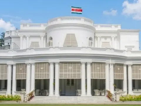 Tollygunge Club main clubhouse exterior